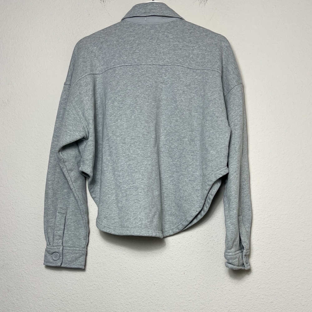 GOOD AMERICAN Fleece Cropped Shirt Jacket - Picture 7 of 8